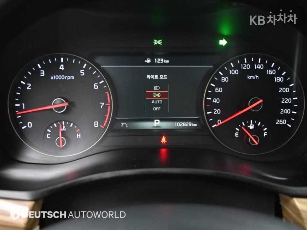 Kia K7 — miniaturë 8