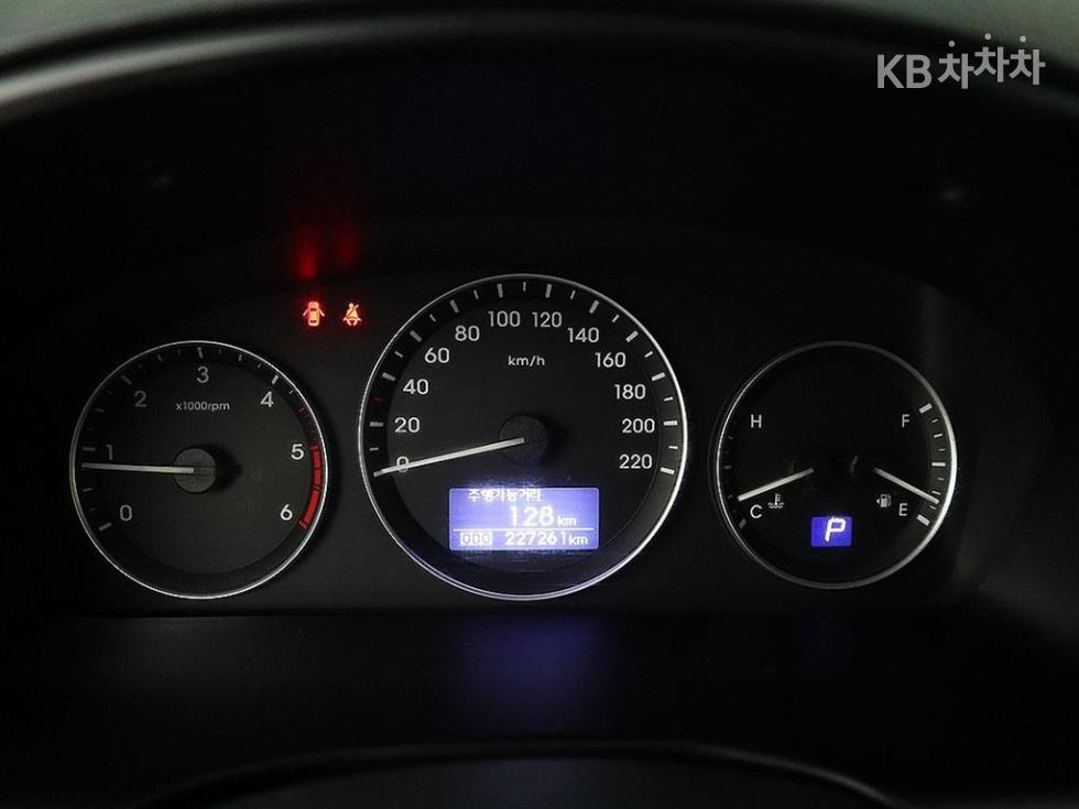 Hyundai Starex — miniaturë 9