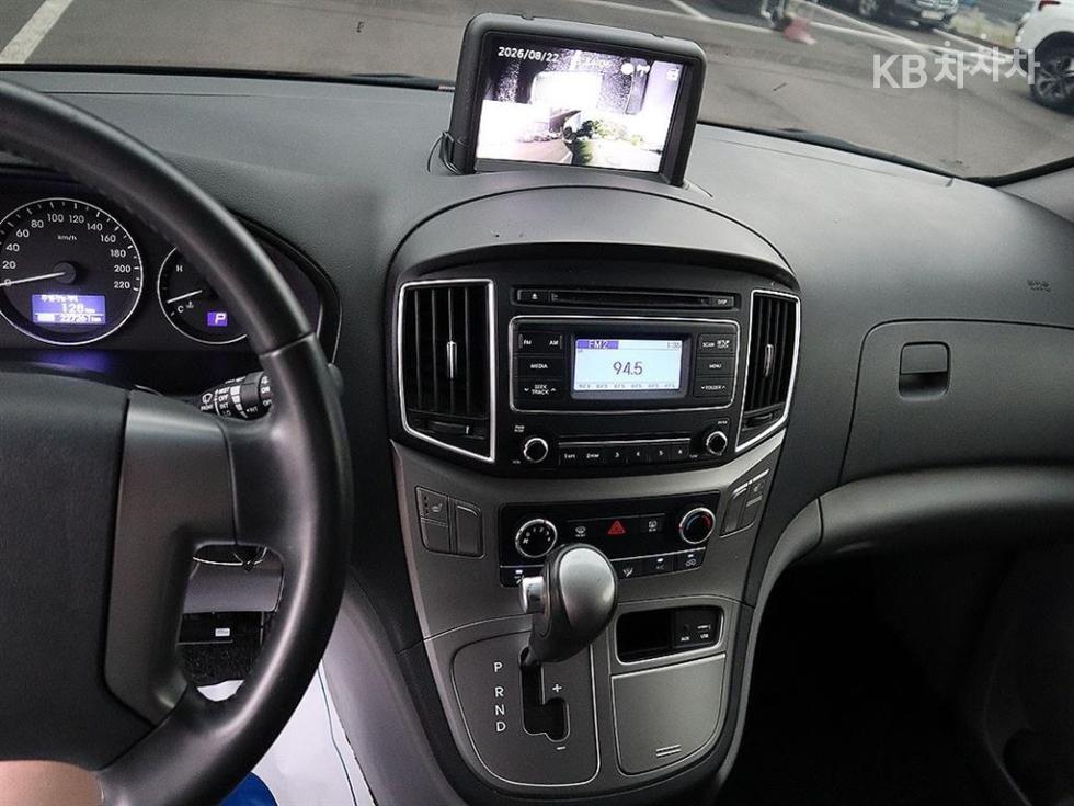 Hyundai Starex — miniaturë 10