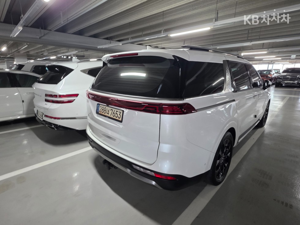 Kia Carnival — miniaturë 3