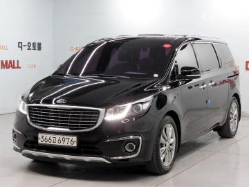 Kia Carnival 9-seater Noblesse — foto 1