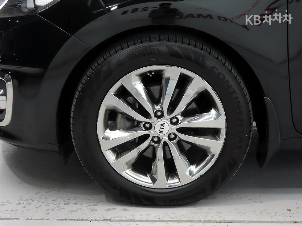 Kia Carnival — miniaturë 20
