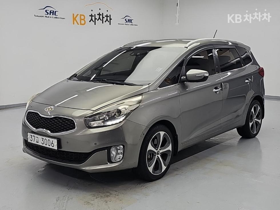 2015 KIA Karen's 1.7 VGT Noblesse 5-seater