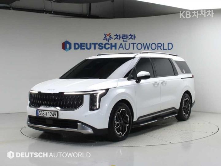 Kia Carnival Gasoline 9-Seater Signature — foto 1