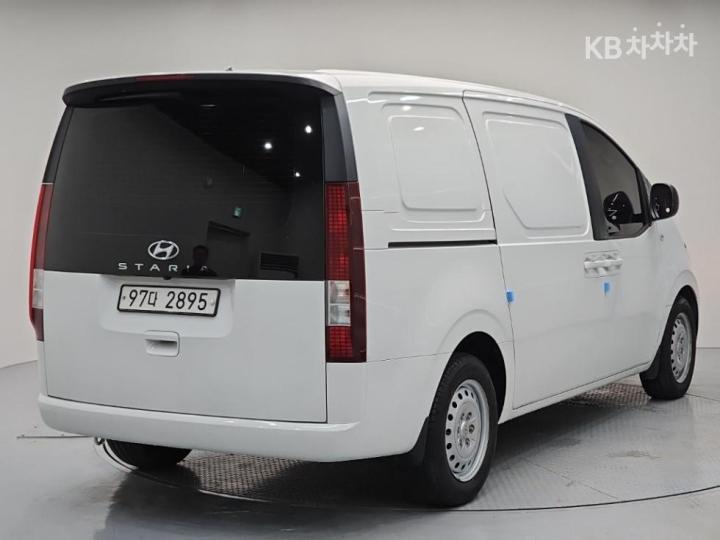 Hyundai Staria — miniaturë 4