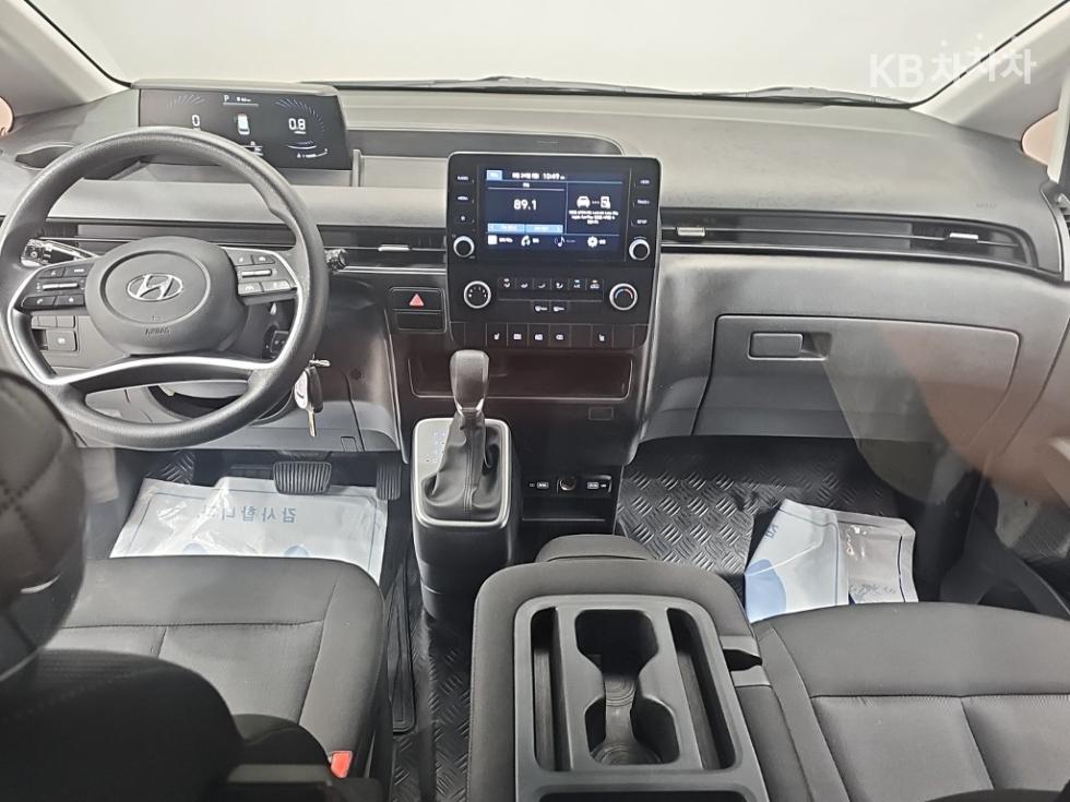 Hyundai Staria — miniaturë 7