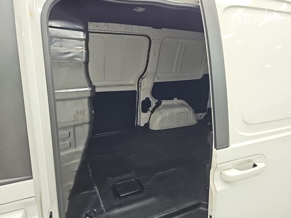 Hyundai Staria — miniaturë 12