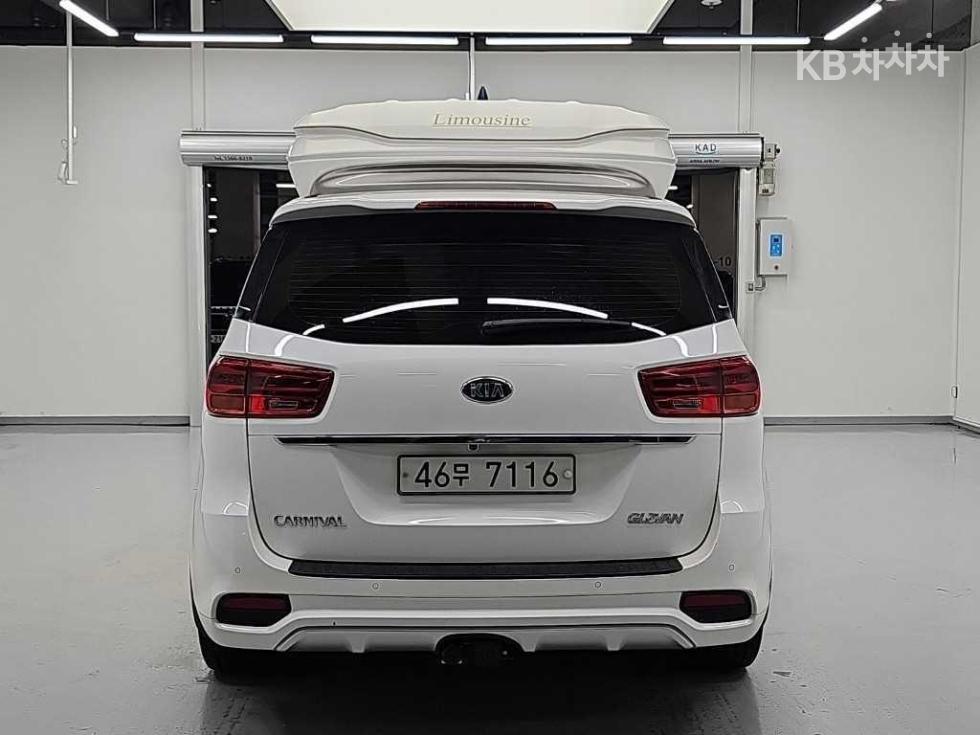 Kia Carnival — miniaturë 3
