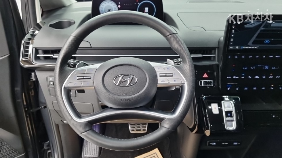 Hyundai Staria — miniaturë 9