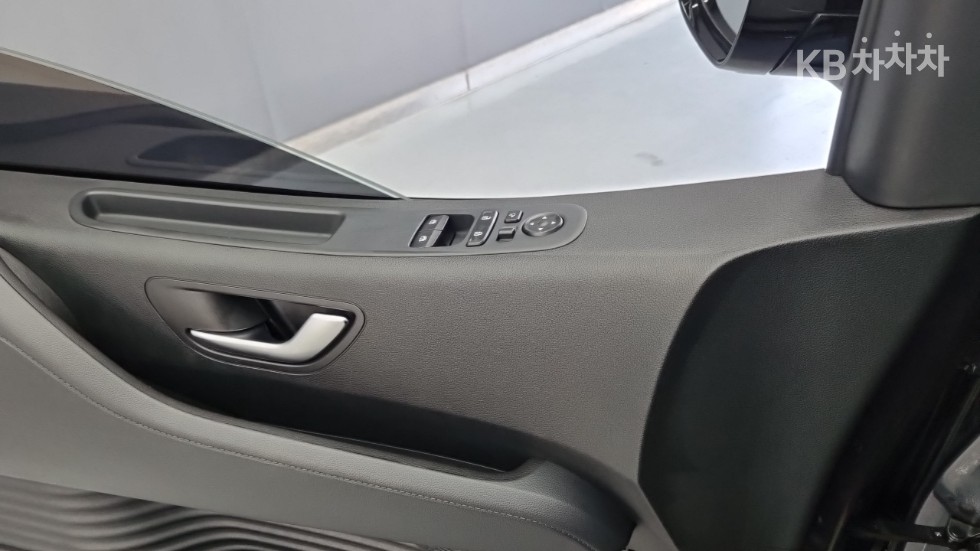 Hyundai Staria — miniaturë 15