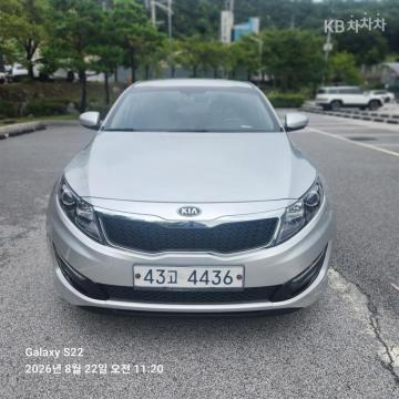 Kia K5 2.0 lpi  deluxe — foto 1