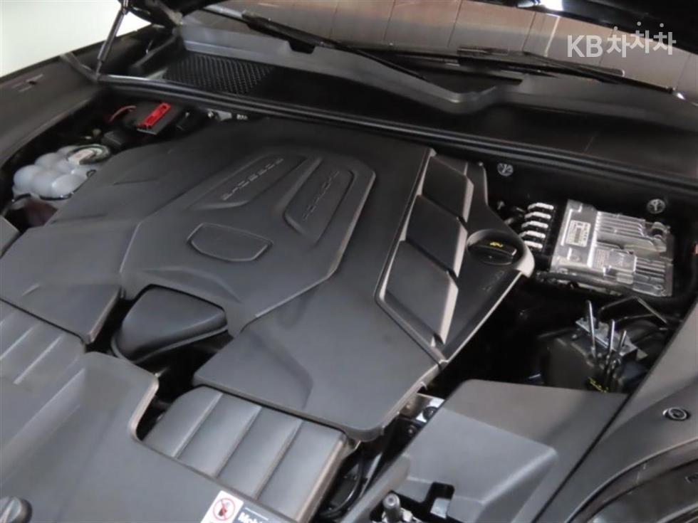 Porsche Cayenne — miniaturë 20