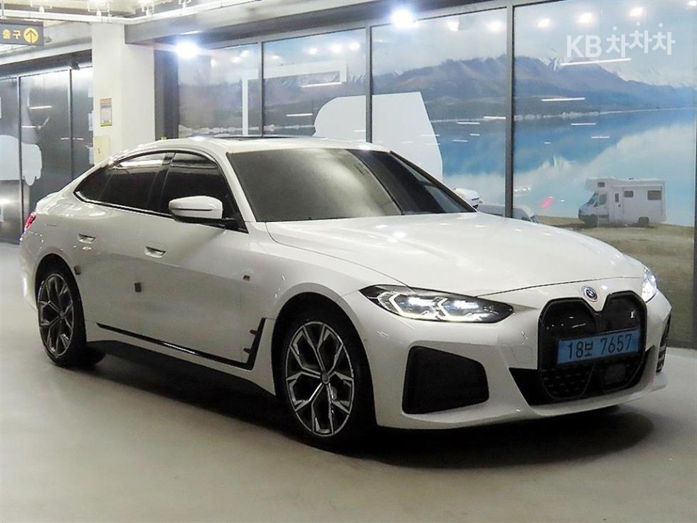 BMW i4