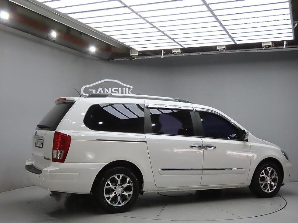 Kia Carnival — miniaturë 4