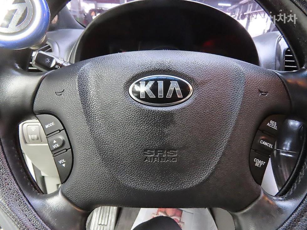 Kia Carnival — miniaturë 16