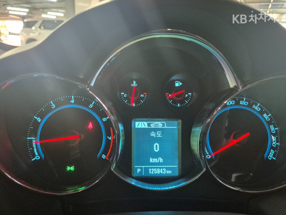 Chevrolet Cruze — miniaturë 12