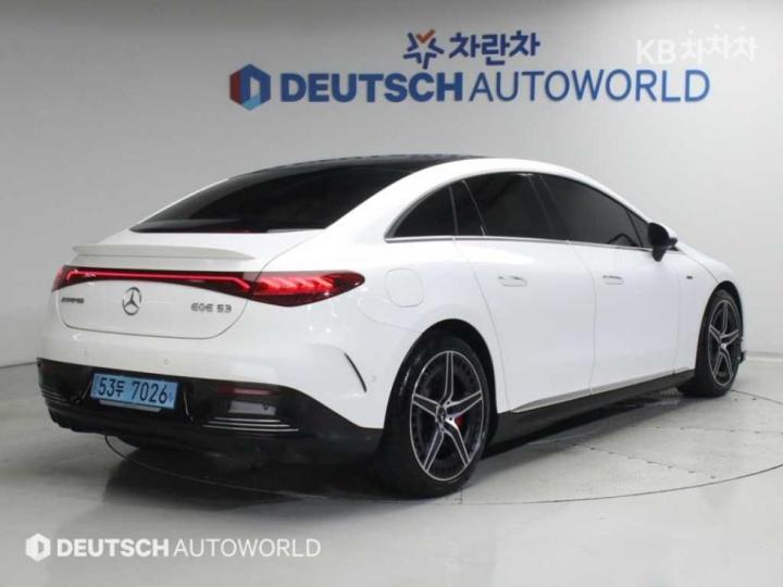 Mercedes-Benz EQE — miniaturë 2