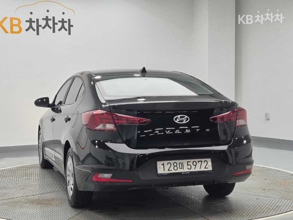 Hyundai Avante Style — фото 2