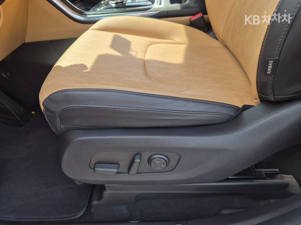 Kia Carnival — miniaturë 14