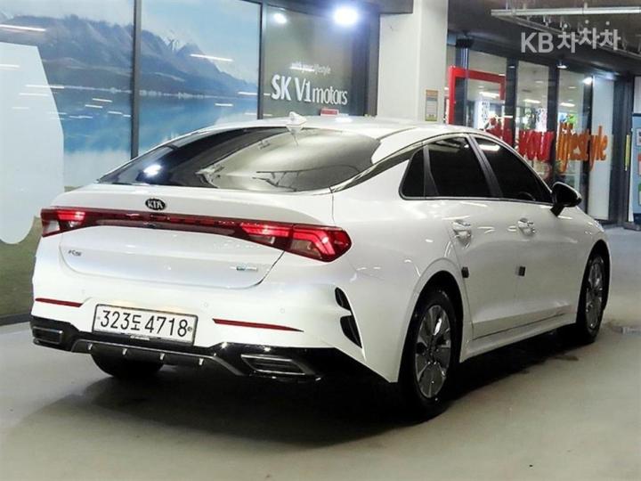 Kia K5 — miniaturë 4