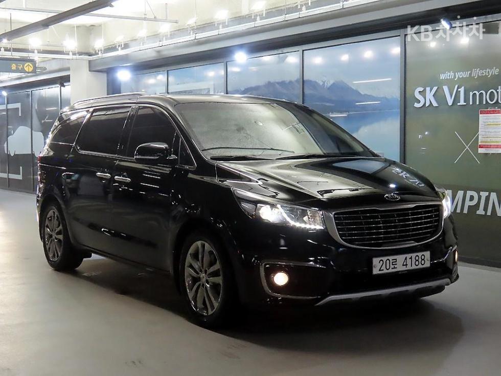 Kia Carnival