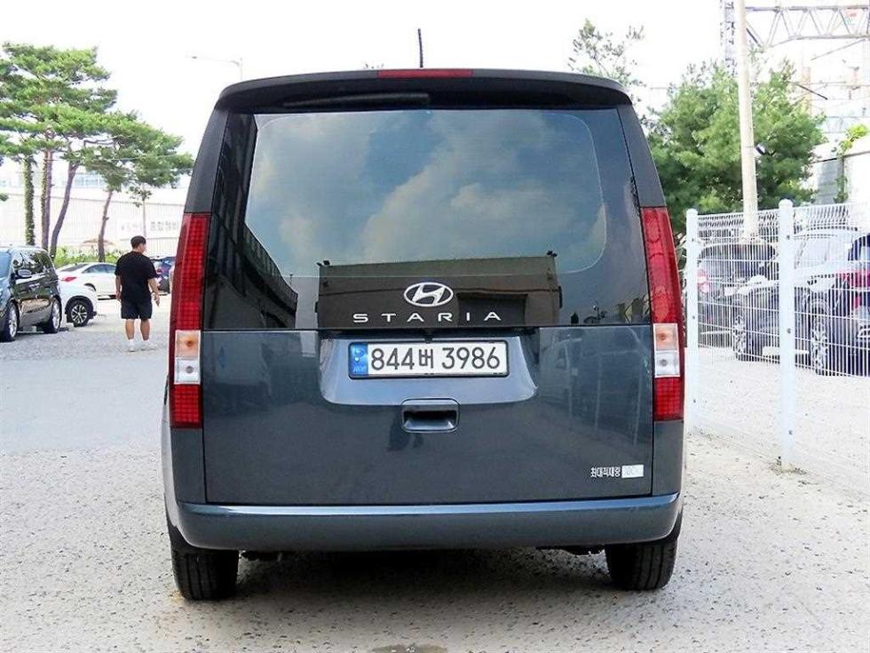 Hyundai Staria — miniaturë 4
