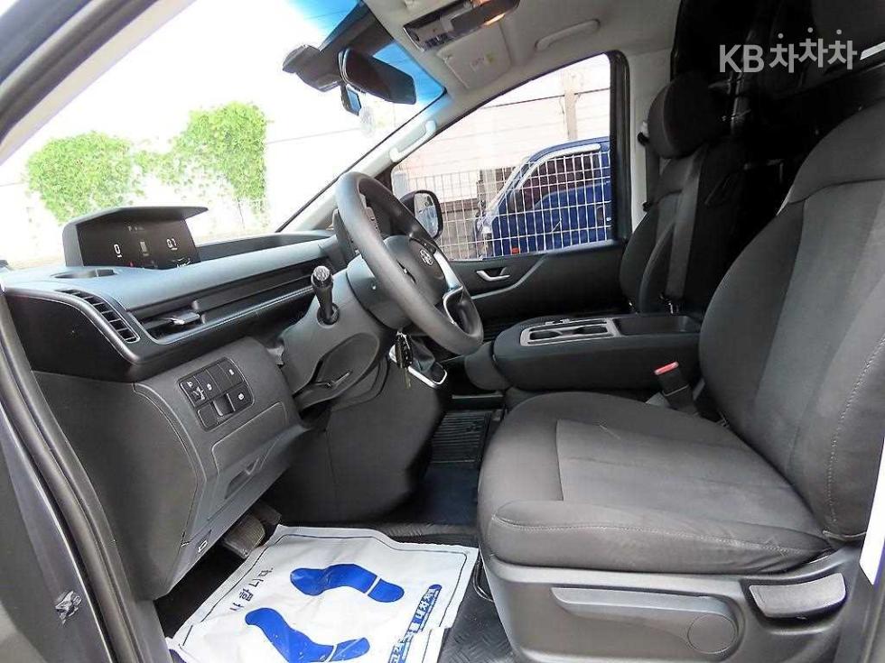 Hyundai Staria — miniaturë 5