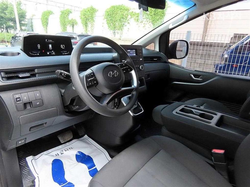 Hyundai Staria — miniaturë 7
