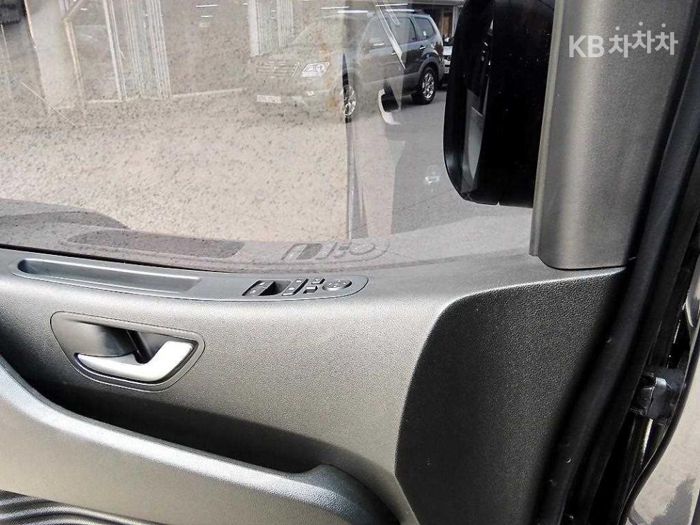 Hyundai Staria — miniaturë 11