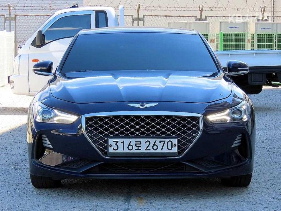 جينيسيس G70
