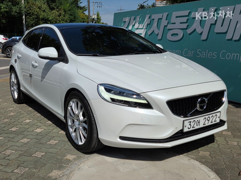 Volvo V40