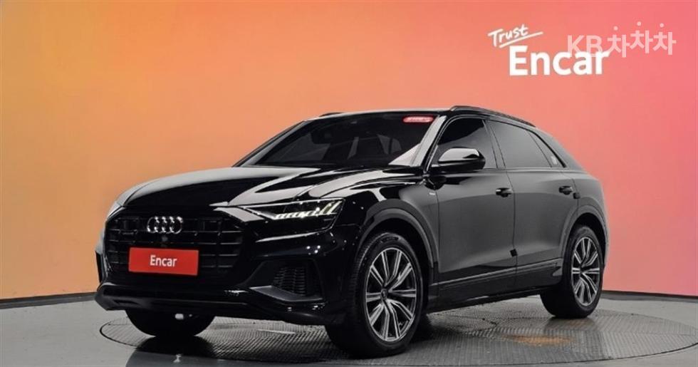 Audi Q8