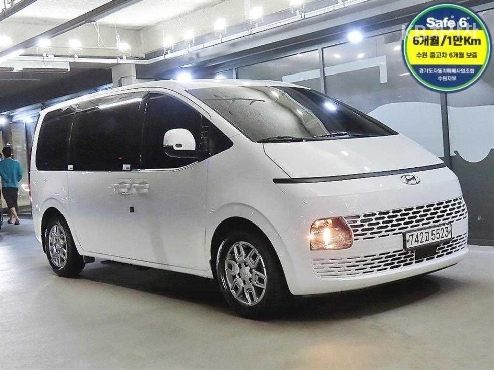 Hyundai Staria