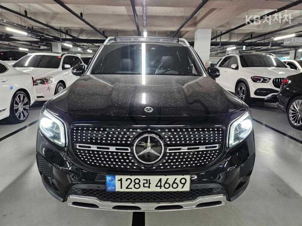 Mercedes-Benz GLB-Class