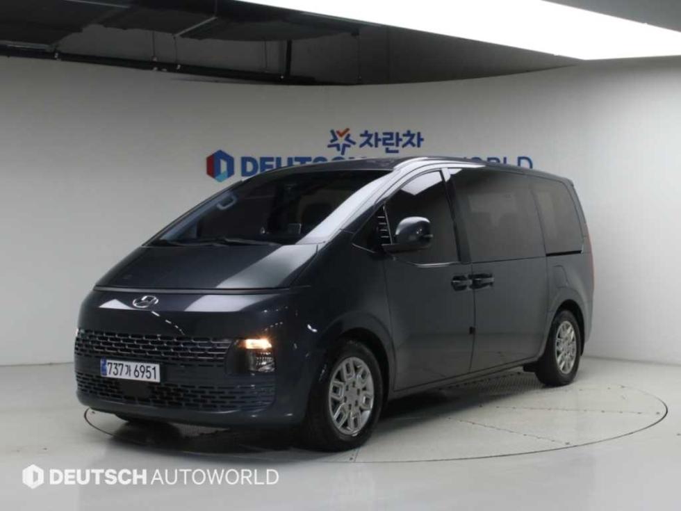 Hyundai Staria
