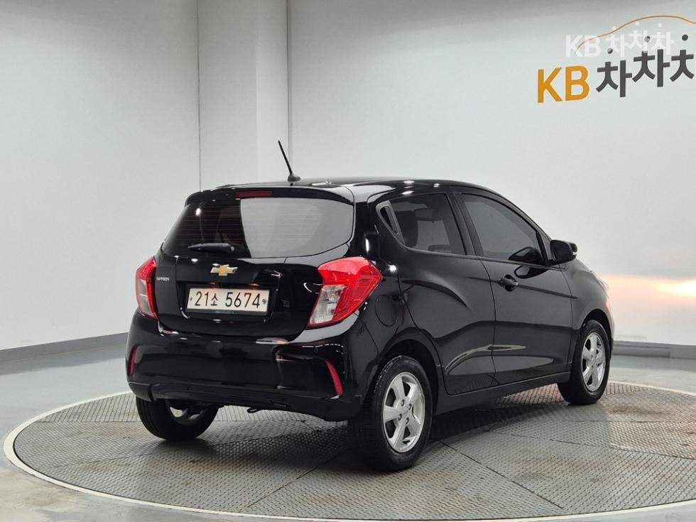 GM Korea Chevrolet Spark BASE MODEL — фото 3