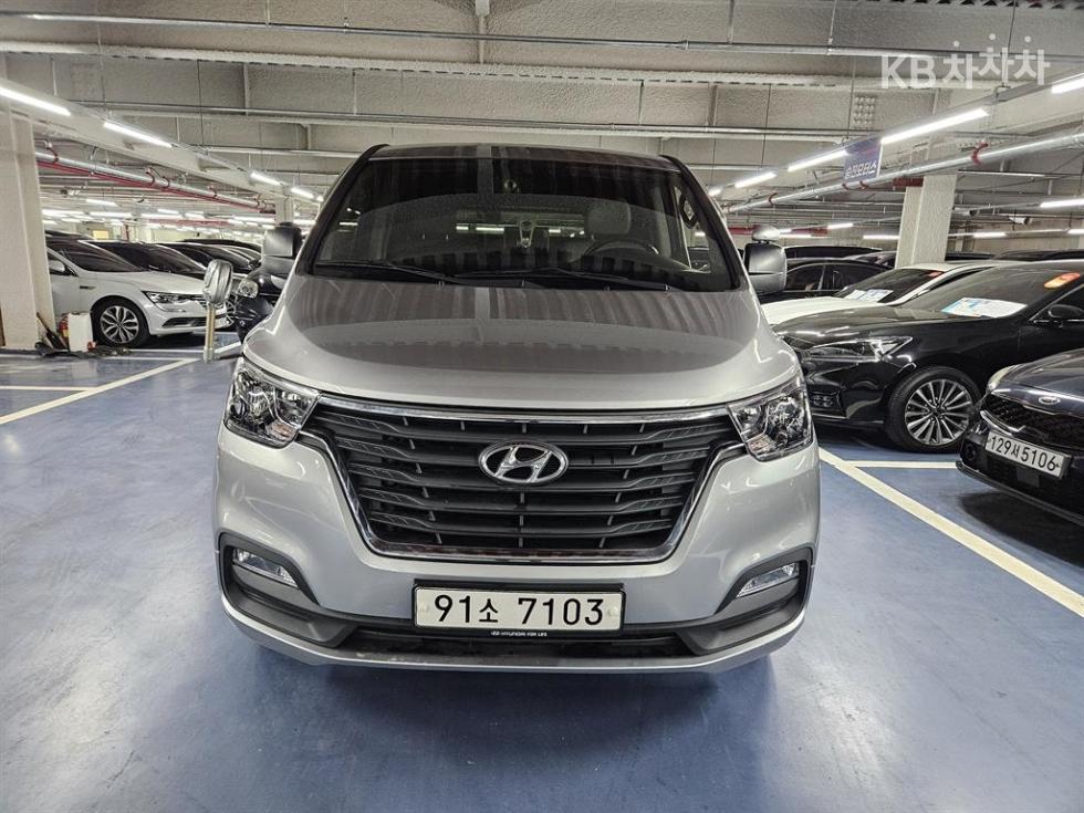 Hyundai Grand Starex