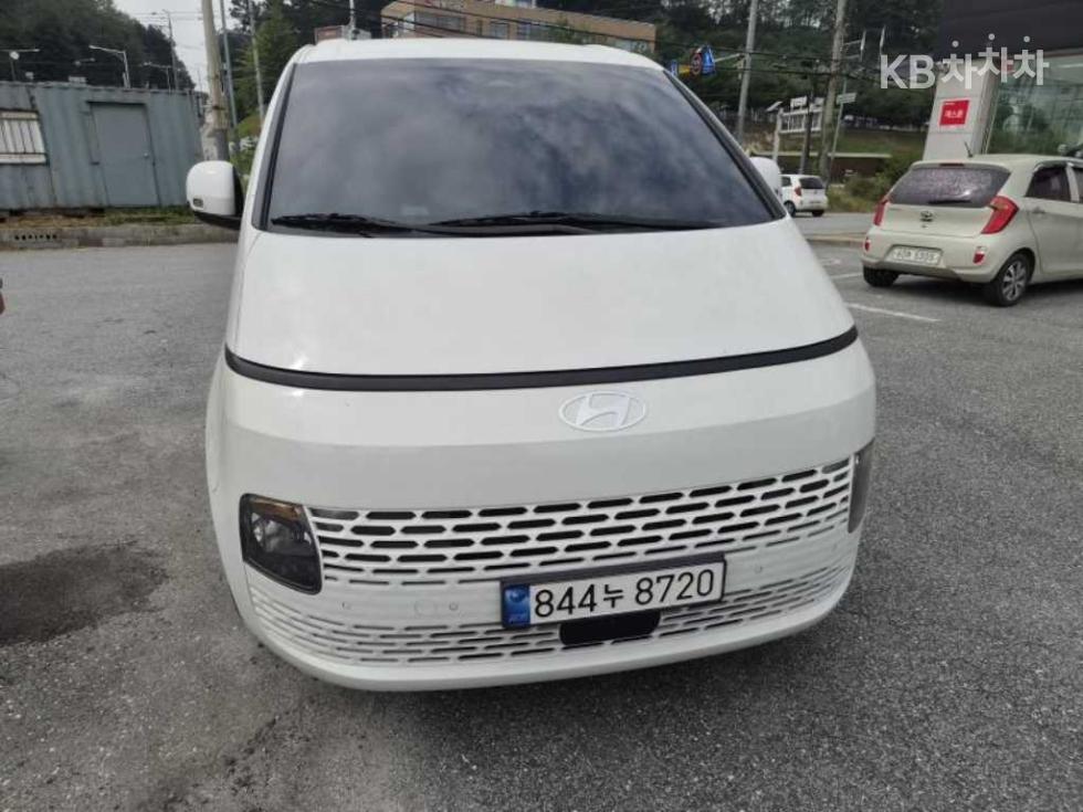 Hyundai Staria
