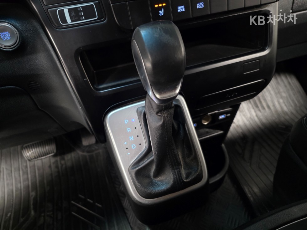 Hyundai Staria — miniaturë 13