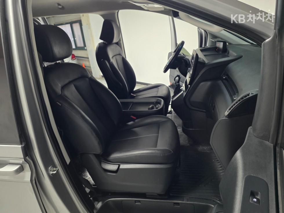 Hyundai Staria — miniaturë 9