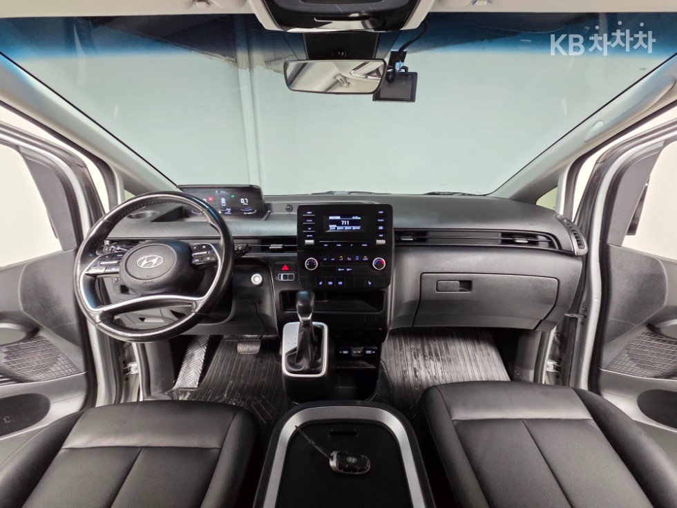 Hyundai Staria — miniaturë 6