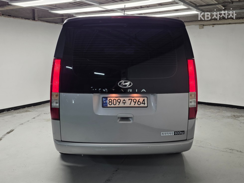 Hyundai Staria — miniaturë 4