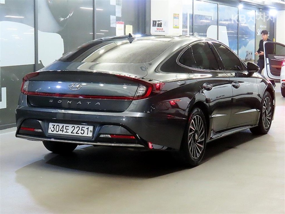 Hyundai Sonata INSPIRATION — фото 4
