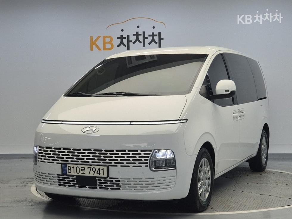 Hyundai Staria