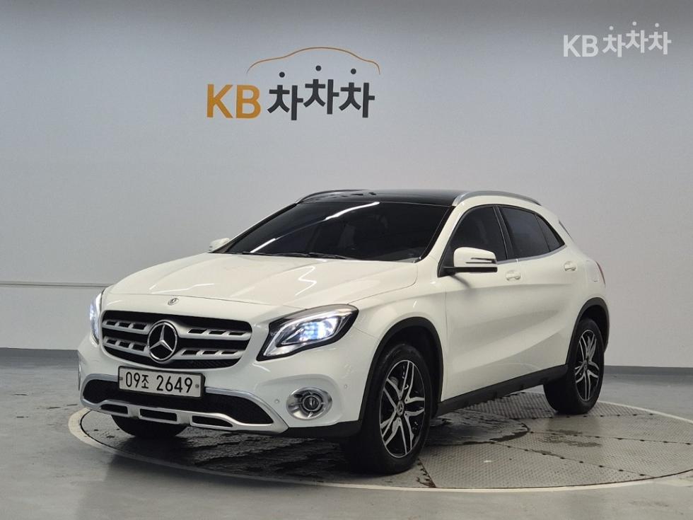 Mercedes-Benz GLA-Class