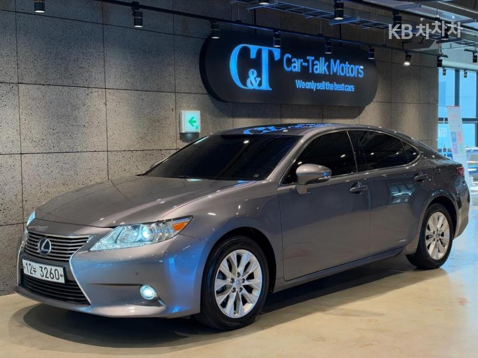 Lexus ES