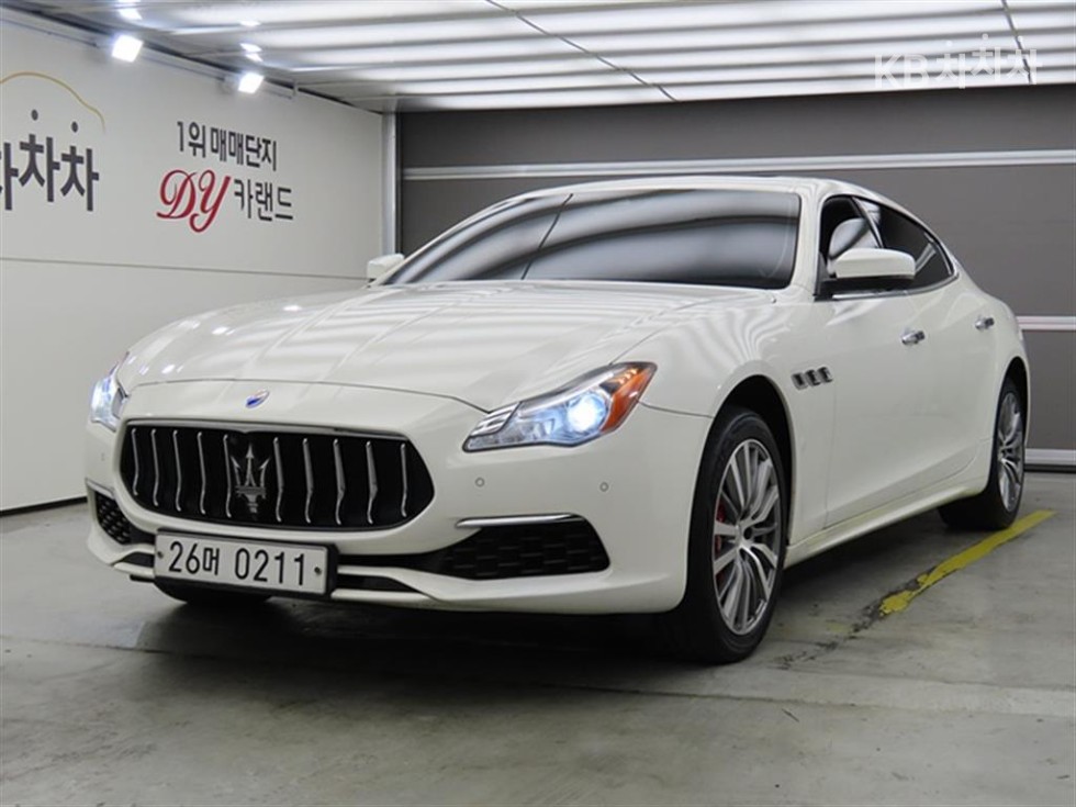 Maserati Quattroporte