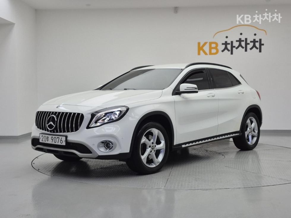 Mercedes-Benz GLA-Class