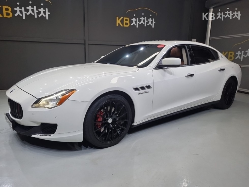 Maserati Quattroporte