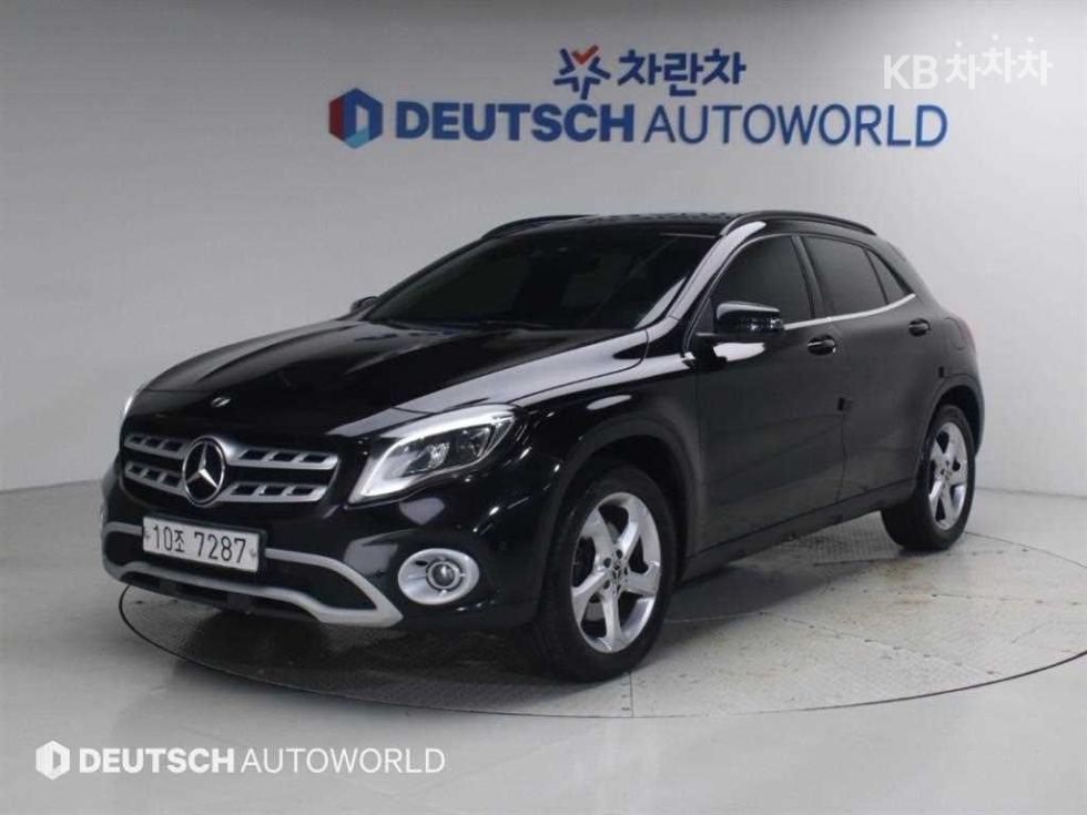 Mercedes-Benz GLA-Class